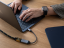 Epico Leather Sleeve kožený obal pro Apple MacBook Air/Pro 13" - tmavě modrý