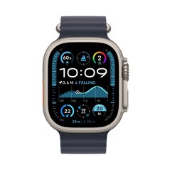 Apple Watch Ultra 2 49mm přírodní titan s námořnicky modrým oceánským řemínkem