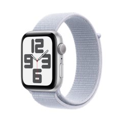 Apple Watch SE 44mm Stříbrný hliník s oblačně modrým provlékacím sportovním řemínkem