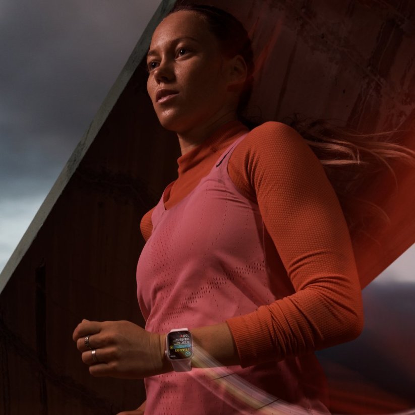 Apple Watch Series 9 Cellular 41mm Stříbrný nerez s bouřkově modrým sportovním řemínkem - M/L