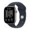 Apple Watch Series 12 GPS 42mm vesmírně šedý hliník s námořnicky modrým sportovním řemínkem S/M / SK