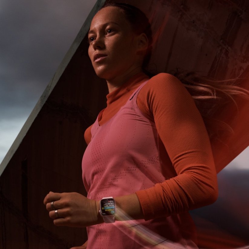 Apple Watch Series 9 Cellular 41mm (PRODUCT)RED hliník s (PRODUCT)RED sportovním řemínkem - S/M