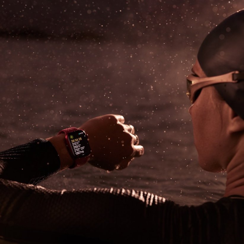 Apple Watch Series 9 Cellular 41mm (PRODUCT)RED hliník s (PRODUCT)RED sportovním řemínkem - S/M