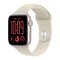 Apple Watch SE 3 GPS 44mm hvězdně bílý hliník s pískovým sportovním řemínkem S/M